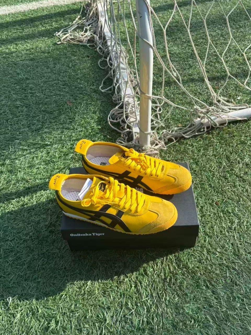 Onitsuka Tiger by Asics Men's Yellow & Black Sneakers - Picture 6 of 7
